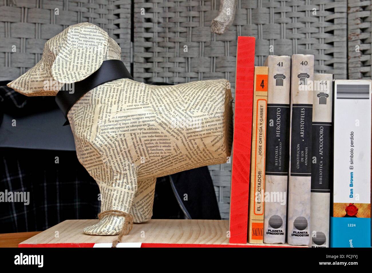 Paper mache dogs, shelves Stock Photo Alamy