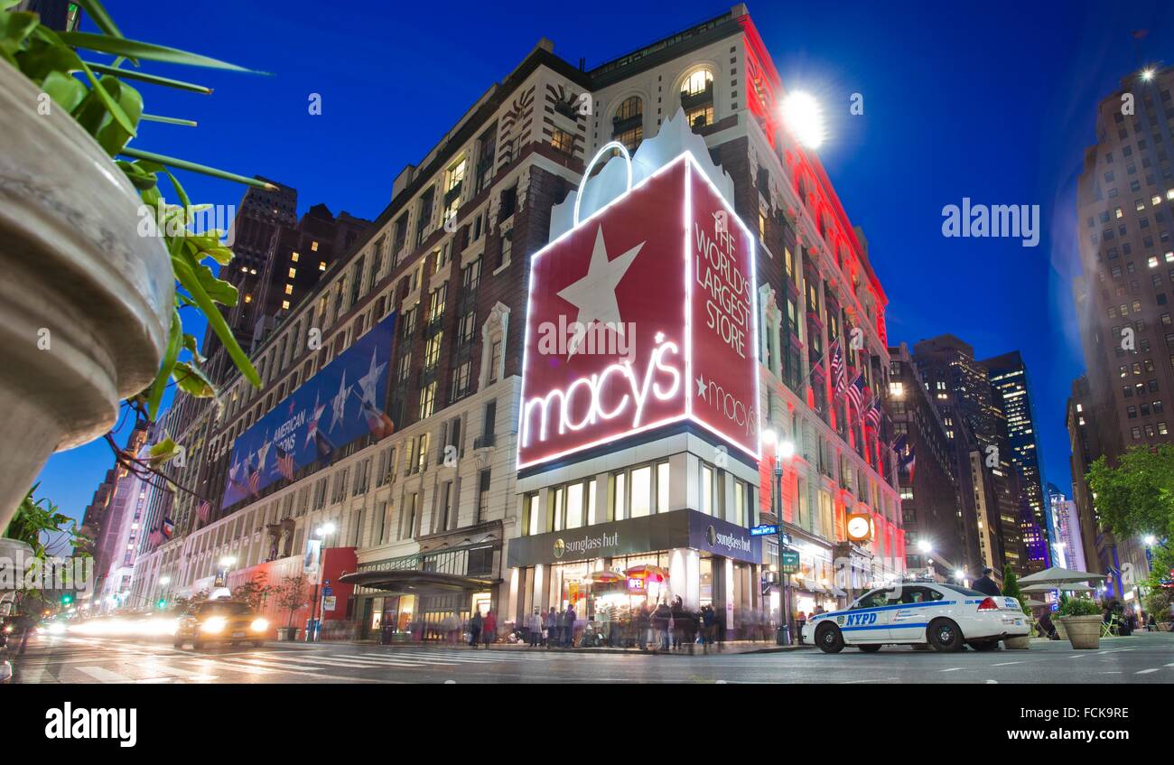 34th street herald square hires stock photography and images Alamy