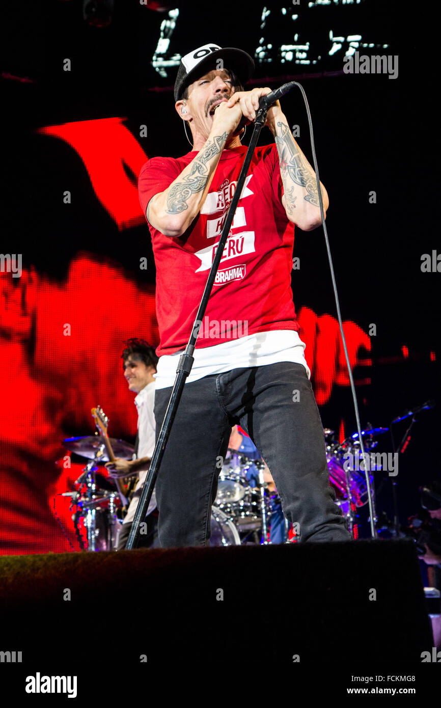 Red hot chili peppers concert hires stock photography and images Alamy