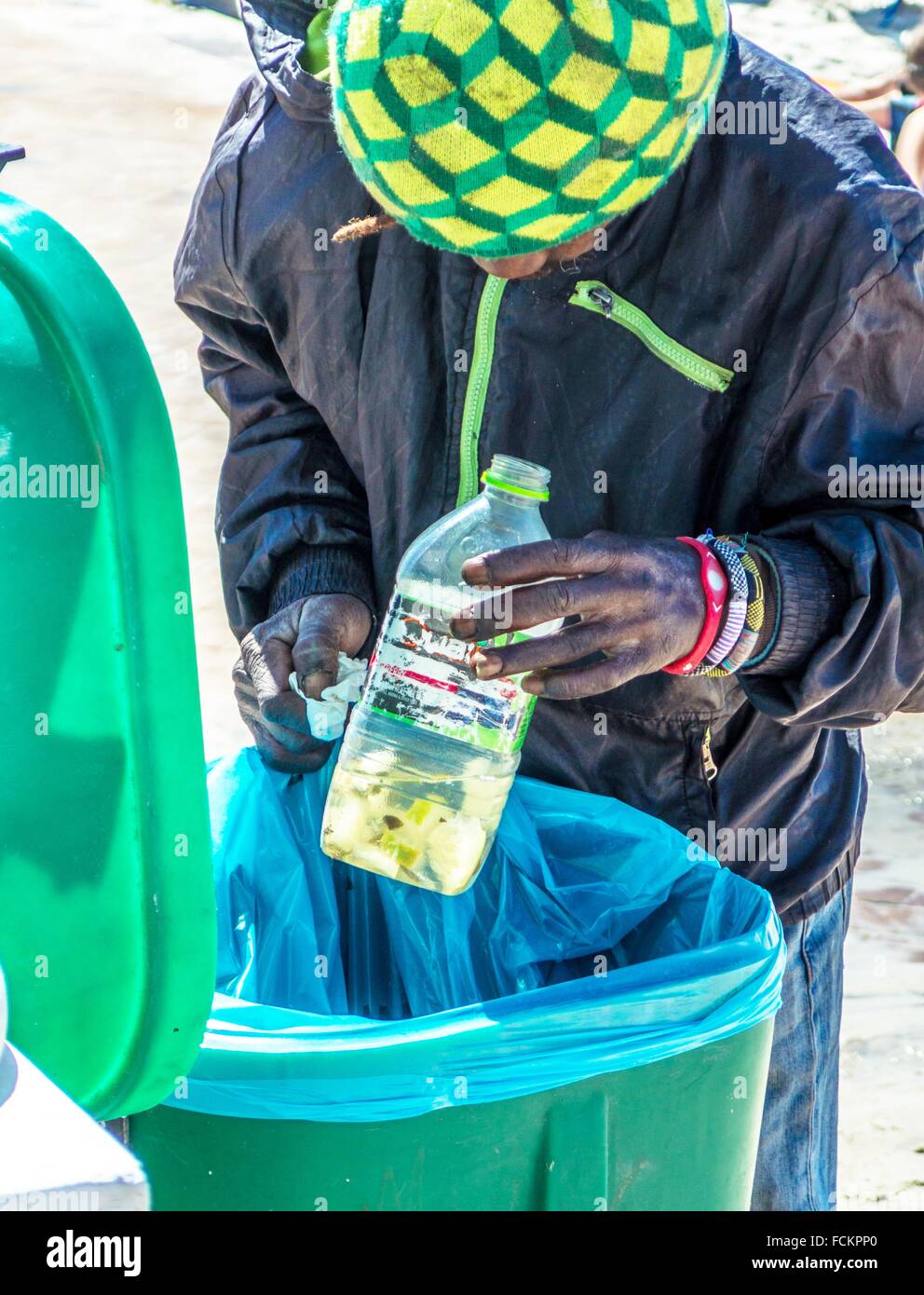 Homeless Trash Bin High Resolution Stock Photography and Images Alamy