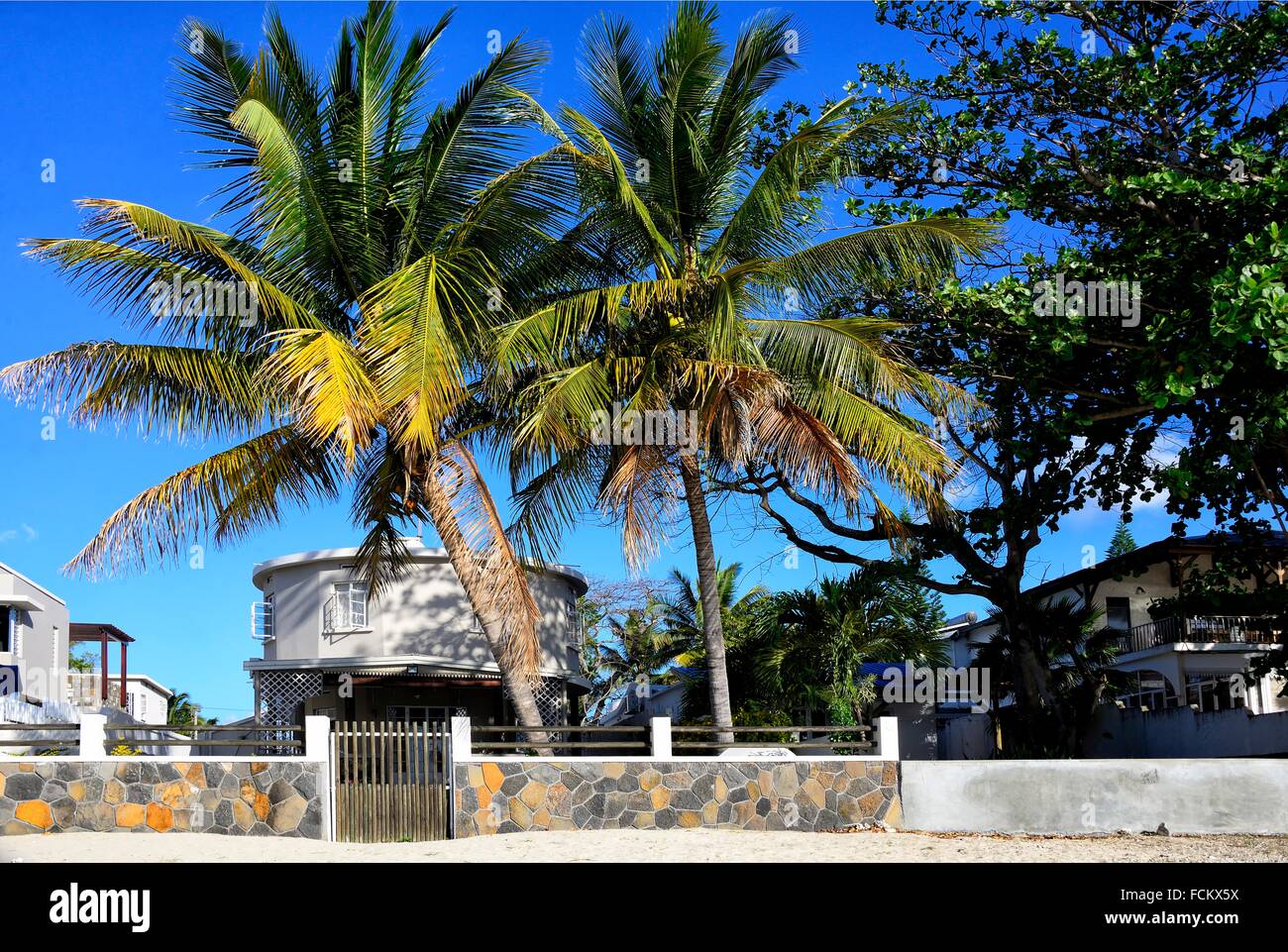 Africa, Mauritius, Pamplemousses, Tombeau Bay coast, beachfront villas