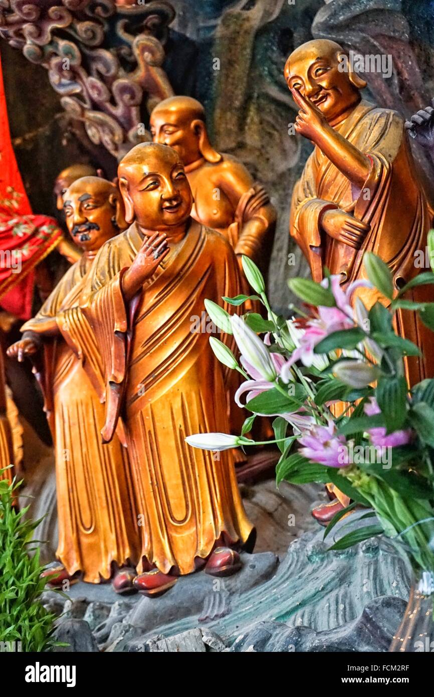Golden statue in Jade Buddha Temple, Shanghai, China Stock Photo Alamy