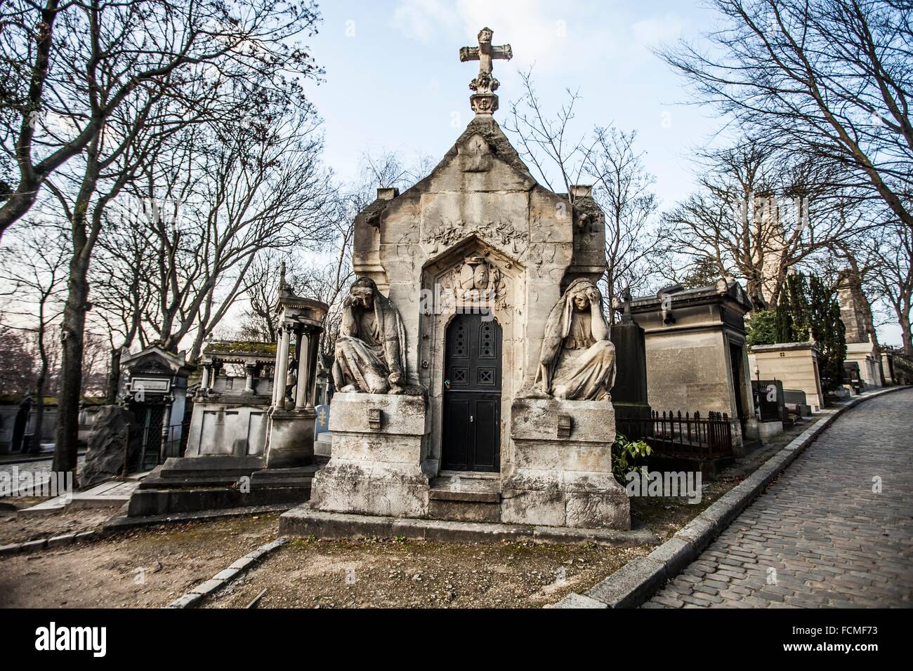 Père Lachaise Cemetery, Paris, France Stock Photo - Alamy