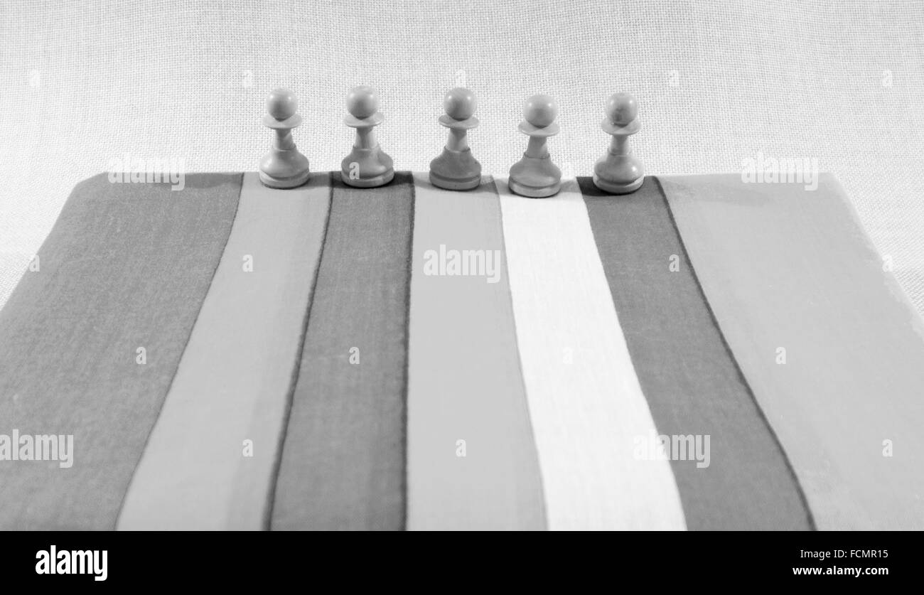 Chess board without chess pieces Imágenes de stock en blanco y negro - Alamy