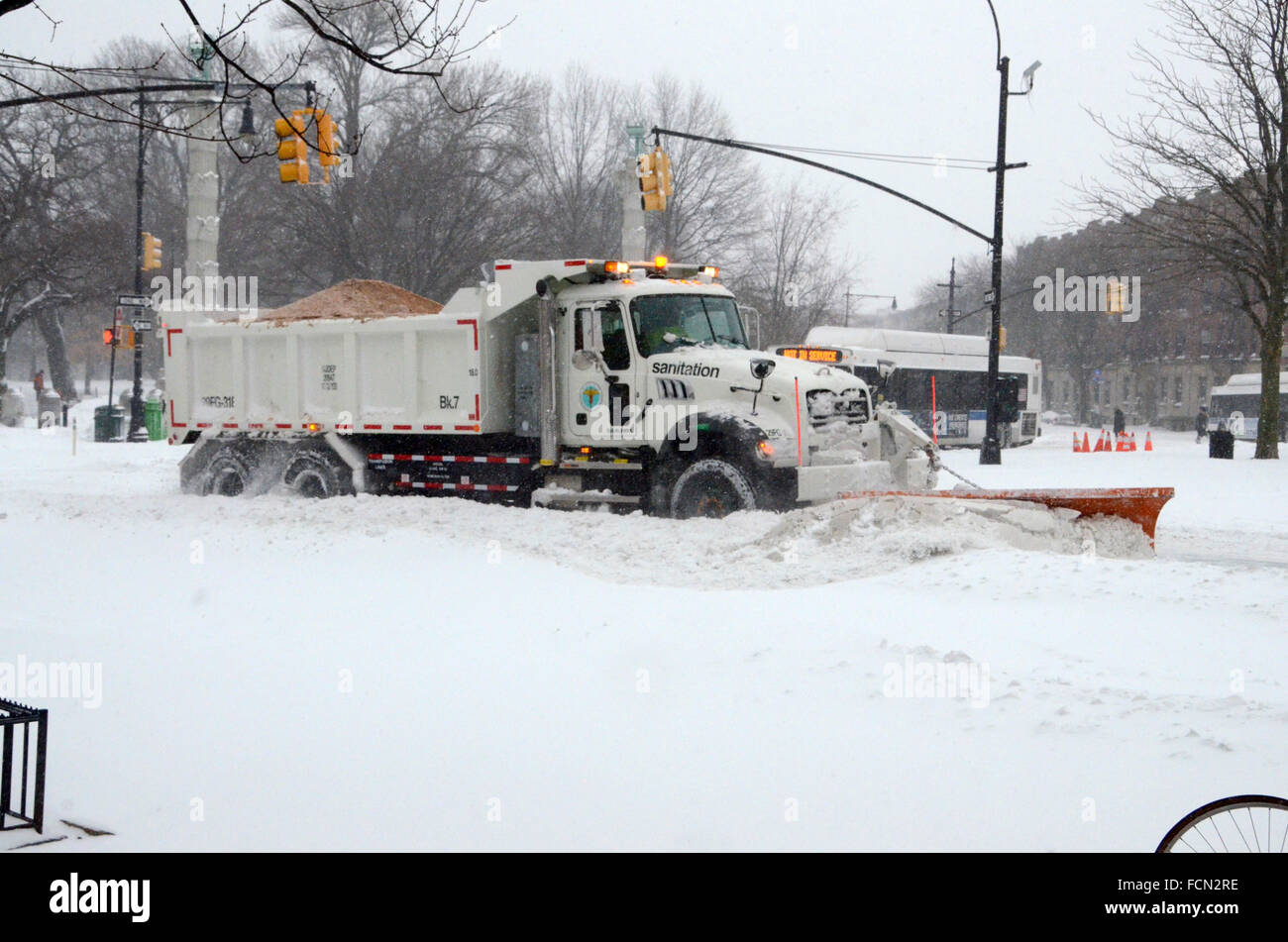 New York, USA. 23rd January, 2016. New York Jonas snow storm Brooklyn