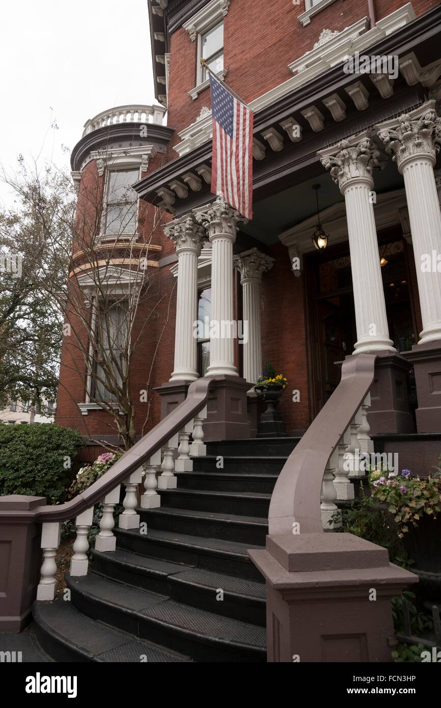 Historic savannah architecture hi-res stock photography and images - Alamy