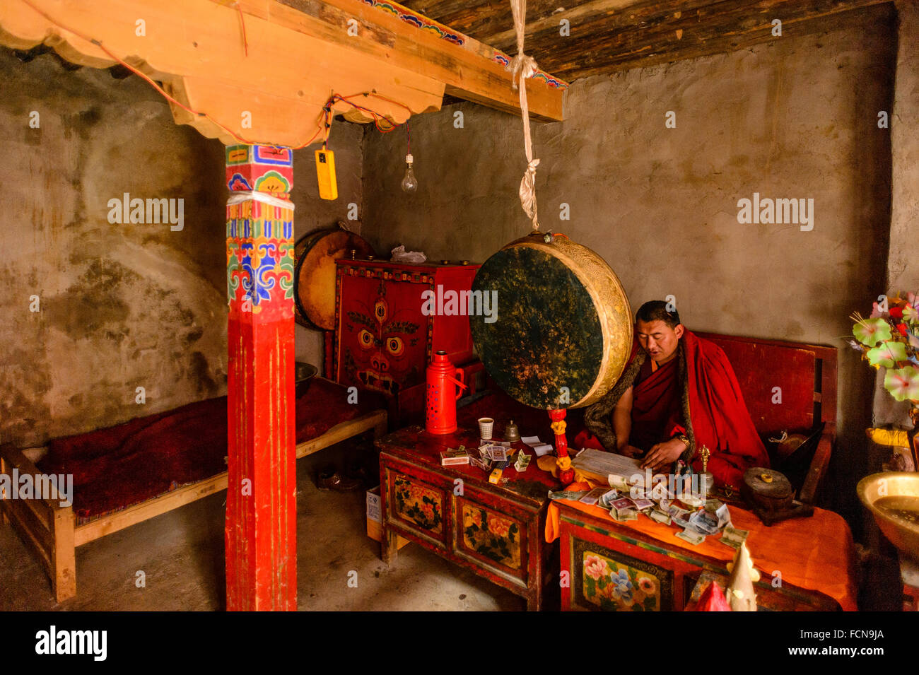Tibetan drum hi-res stock photography and images - Alamy