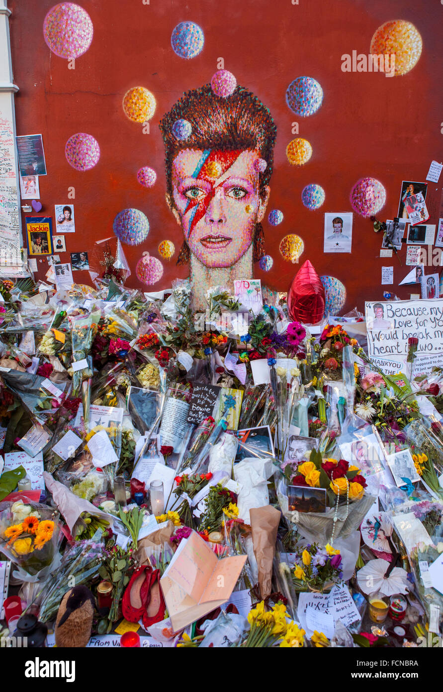 LONDON, UK - JANUARY 20TH 2016: A piece of graffiti of David Bowie as Ziggy Stardust in Brixton, London on 20th January 2016.  S Stock Photo