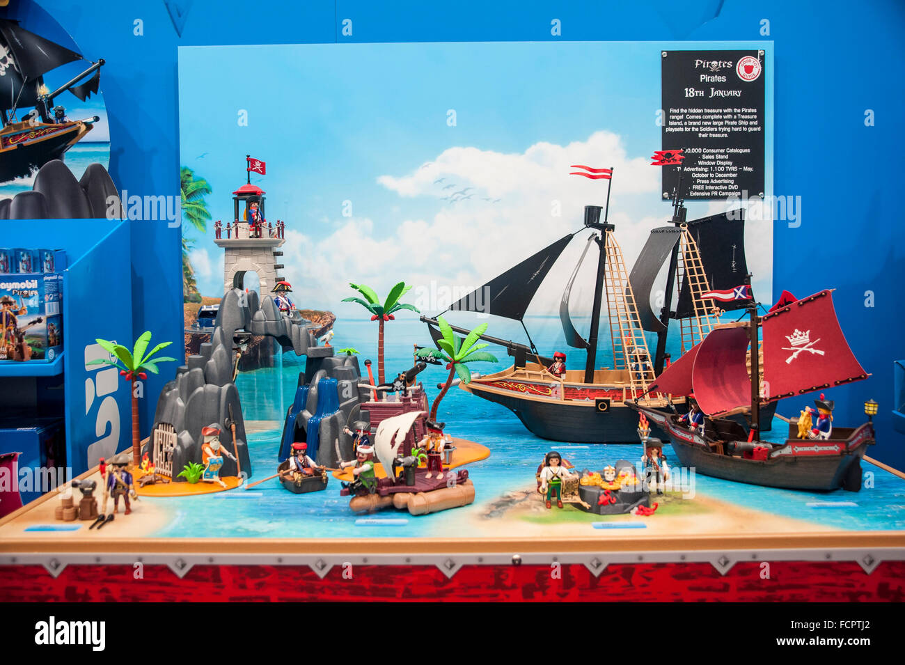 Massive Collection Playmobil Pirates Toys - Treasure Island & Soldiers Look  Out - New for 2016 