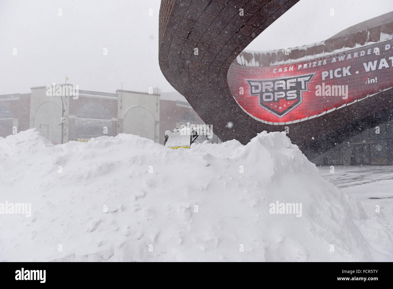 New York City's first blizzard of 2016 hit the five boroughs with ...