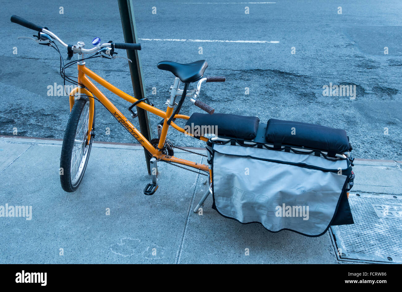 Xtracycle, a cargo bike able to carry two passengers or cargo Stock Photo