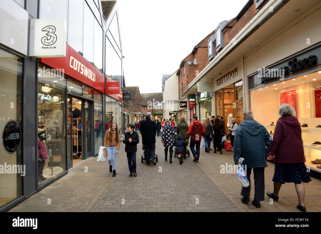 A view looking along King Edward Court in Windsor Stock Photo Alamy