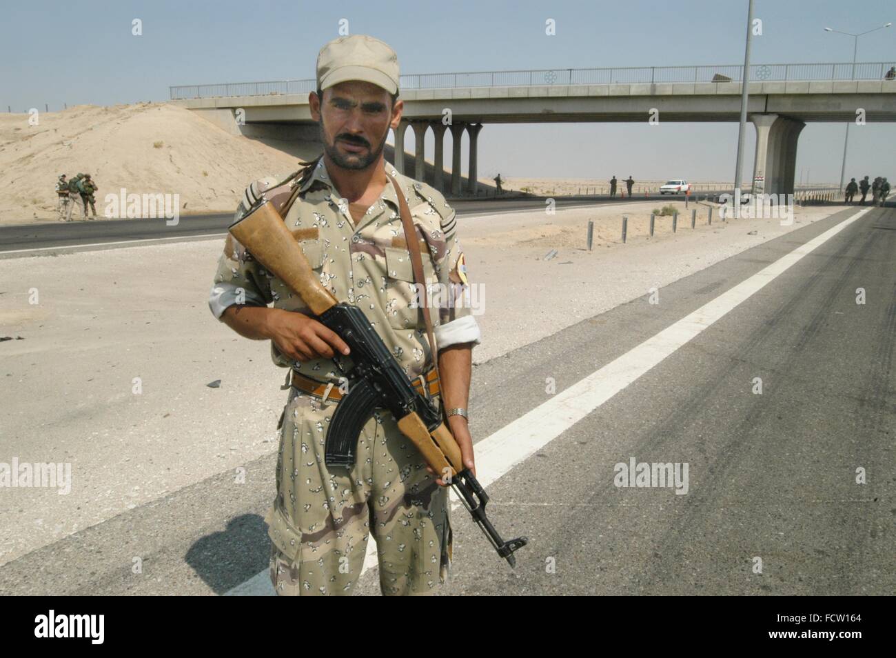 New reconstituted Iraqi army after the 2003 war, checkpoint on the highway Basra - Nasiriya Stock Photo