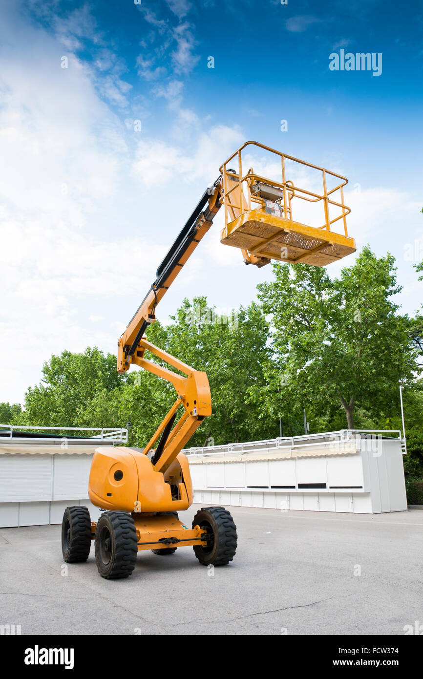 Articulated crane lift hi-res stock photography and images - Alamy