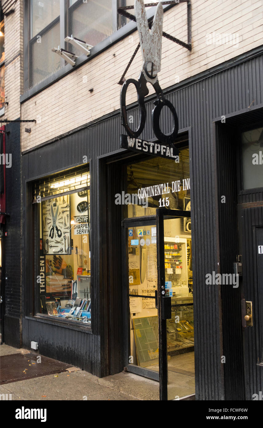 Westpfal scissor store in the garment district in Manhattan NYC Stock