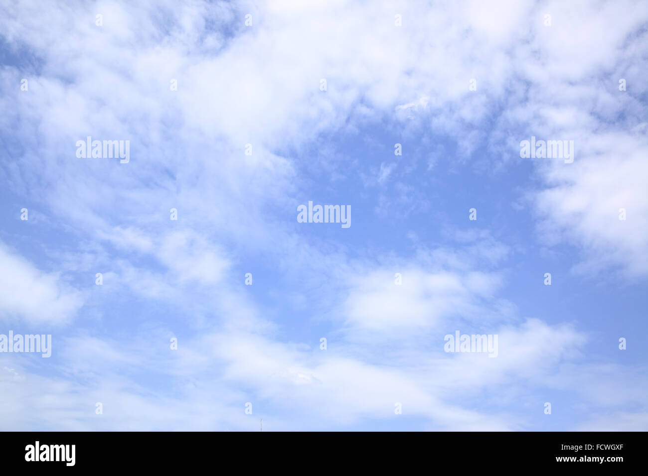 Blue skies and summer hi-res stock photography and images - Alamy