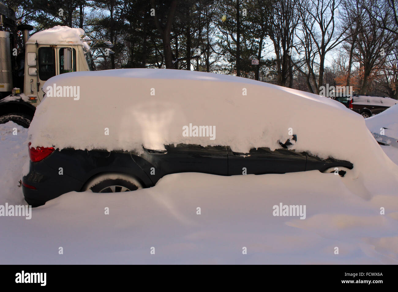jonas snow storm buries car prospect park Stock Photo