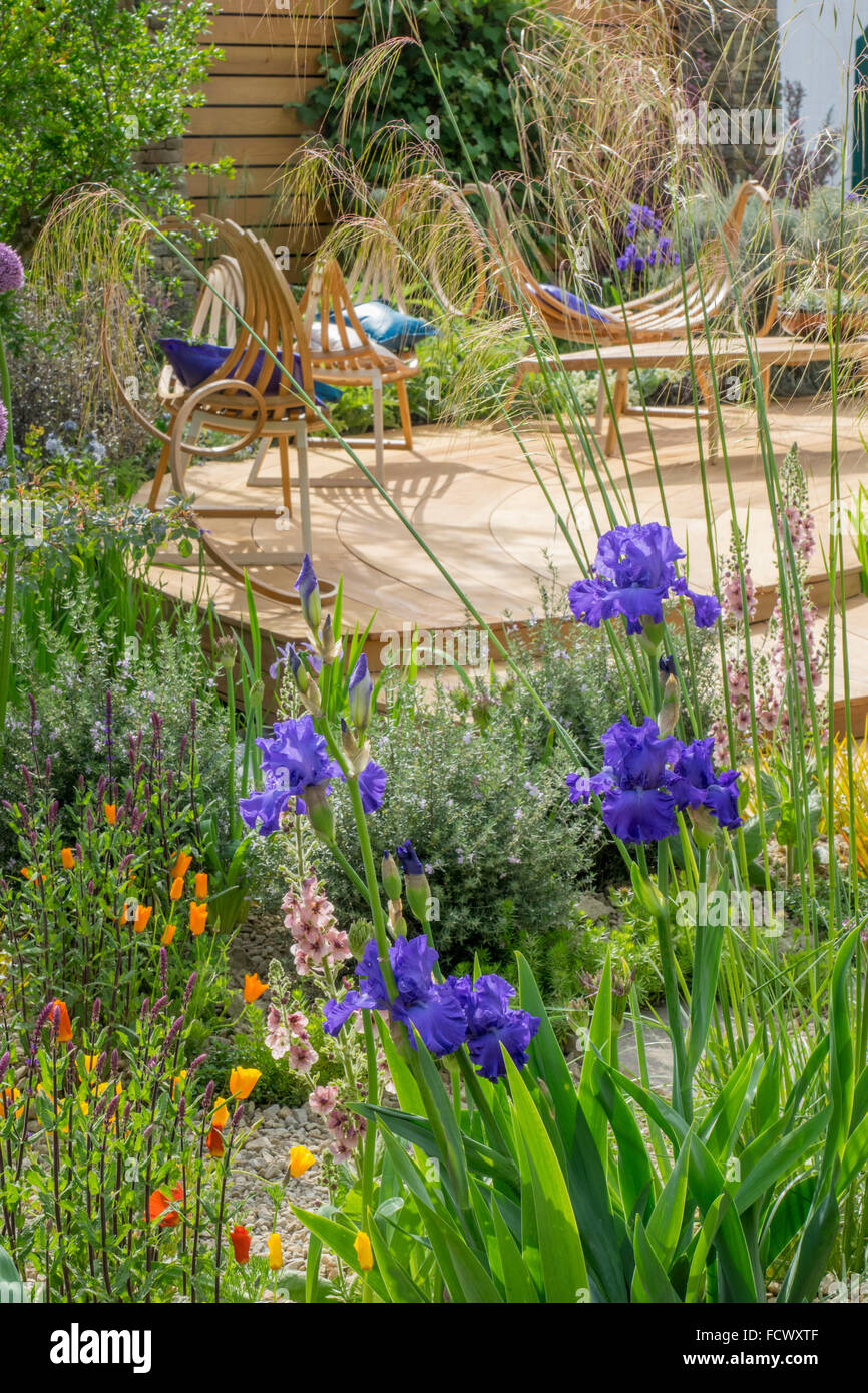 Royal Bank of Canada Garden designed by Matthew Wilson . RHS Chelsea