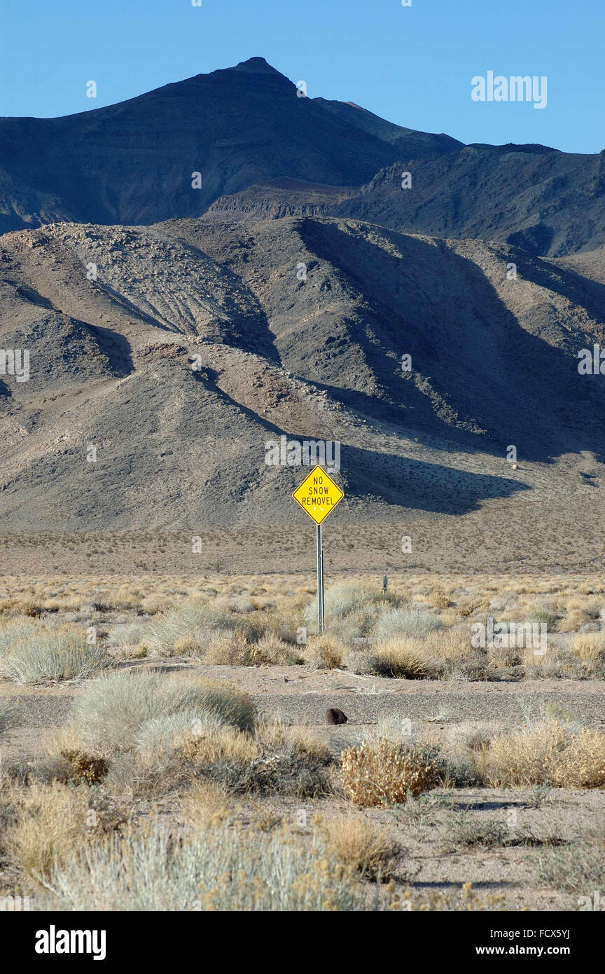 Death valley road sign High Resolution Stock Photography and Images - Alamy