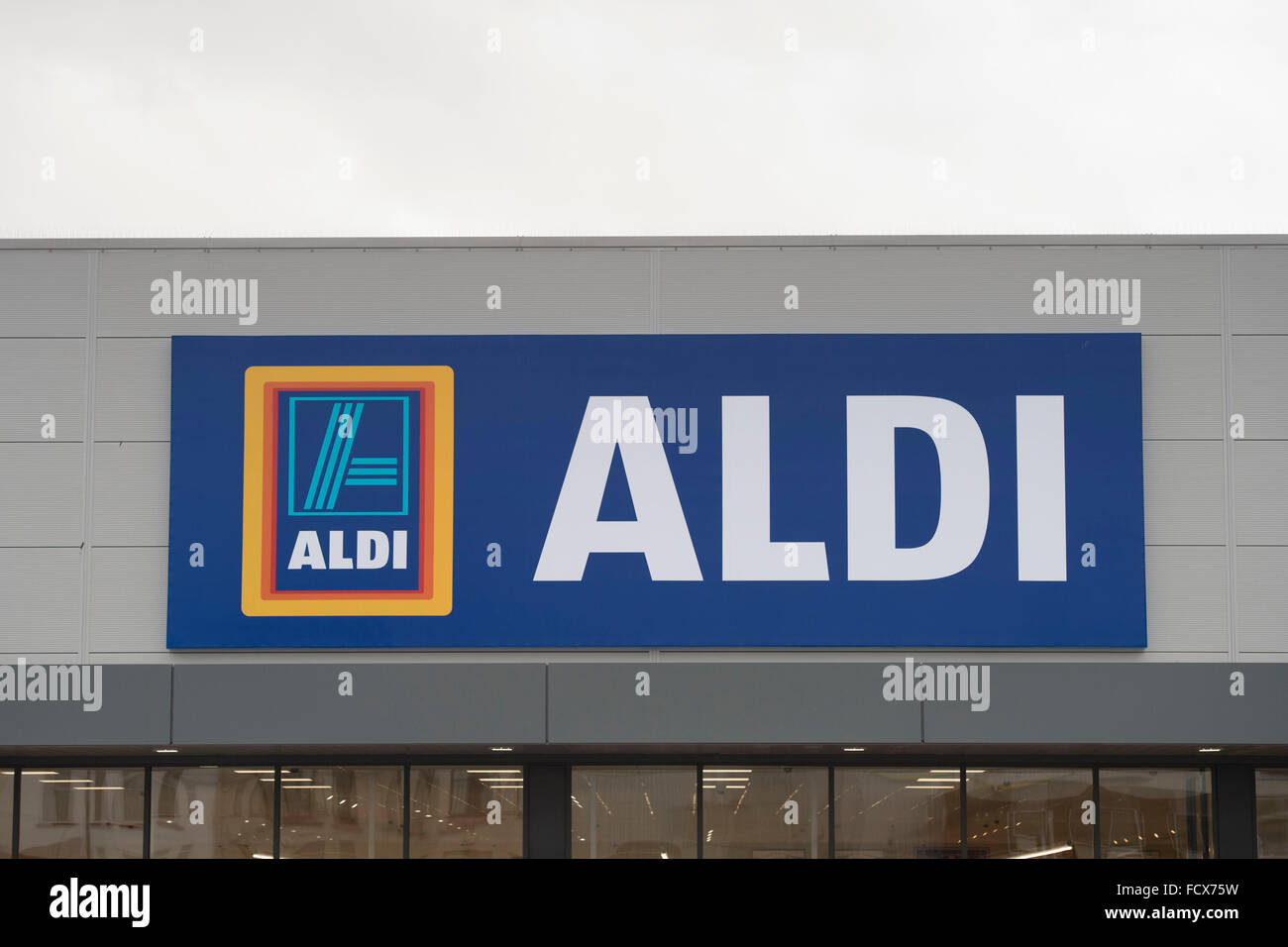 Aldi budget supermarket store retail food shop Stock Photo Alamy