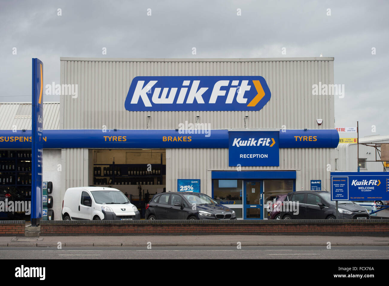 Kwik fit hires stock photography and images Alamy