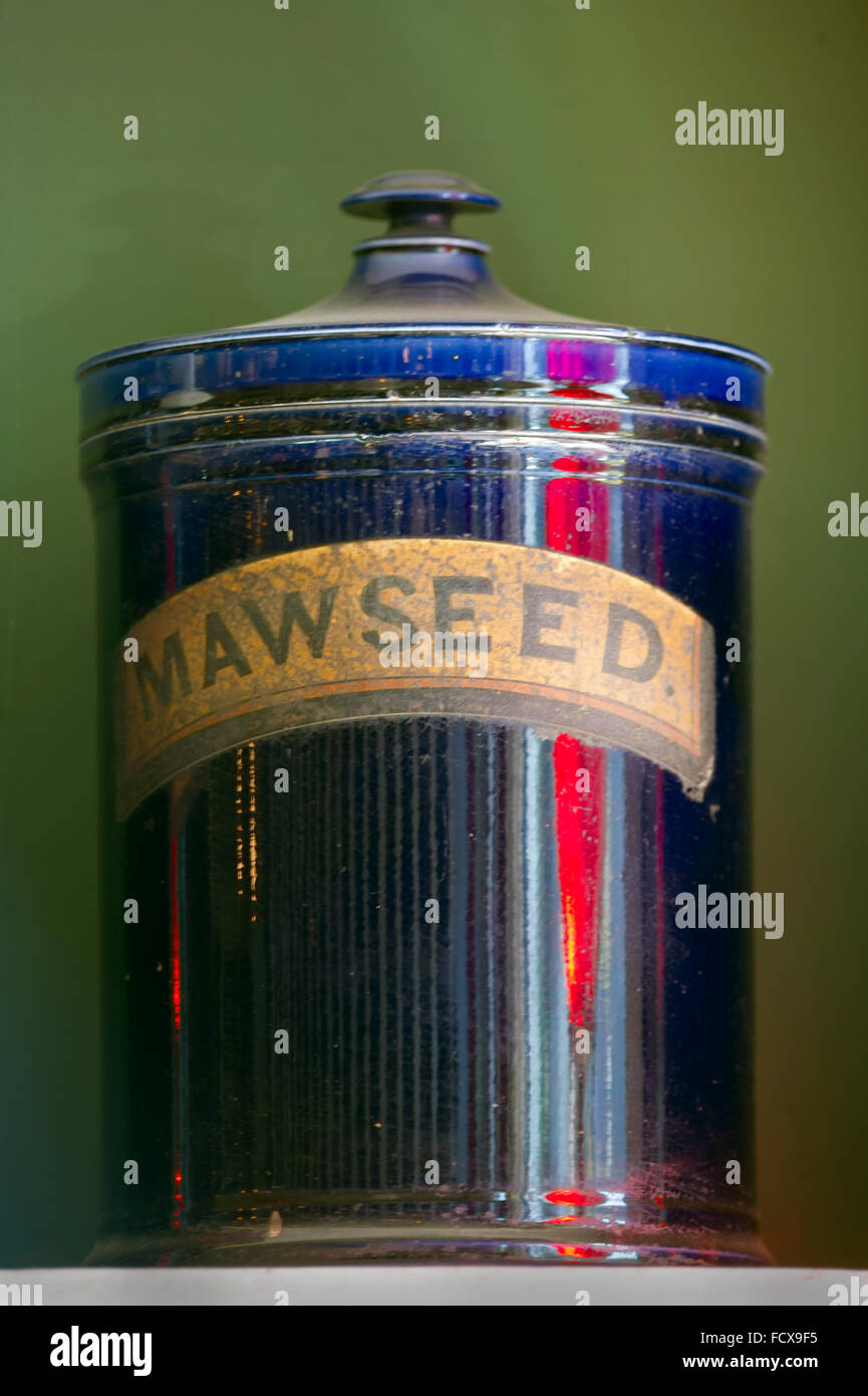 Pharmacy jar hi-res stock photography and images - Alamy