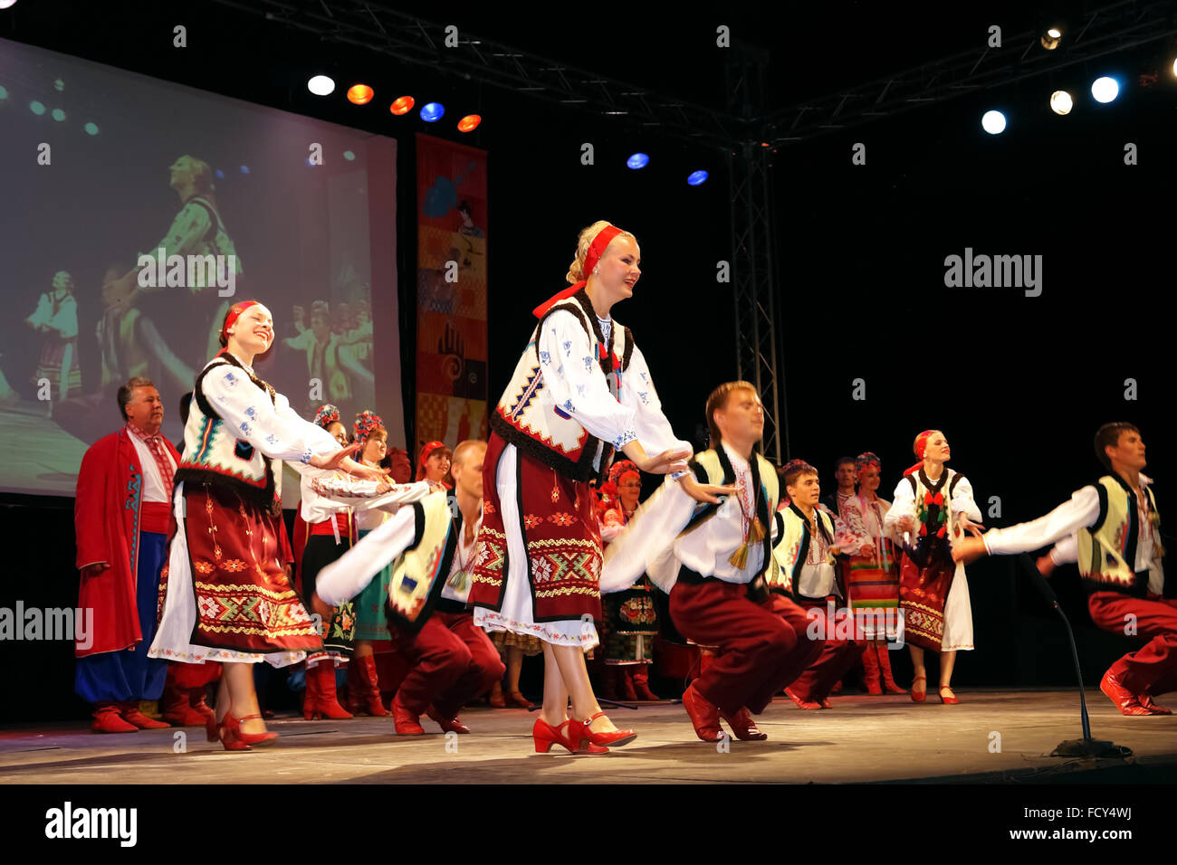 Concert ukrainian folk dances hi-res stock photography and images - Alamy