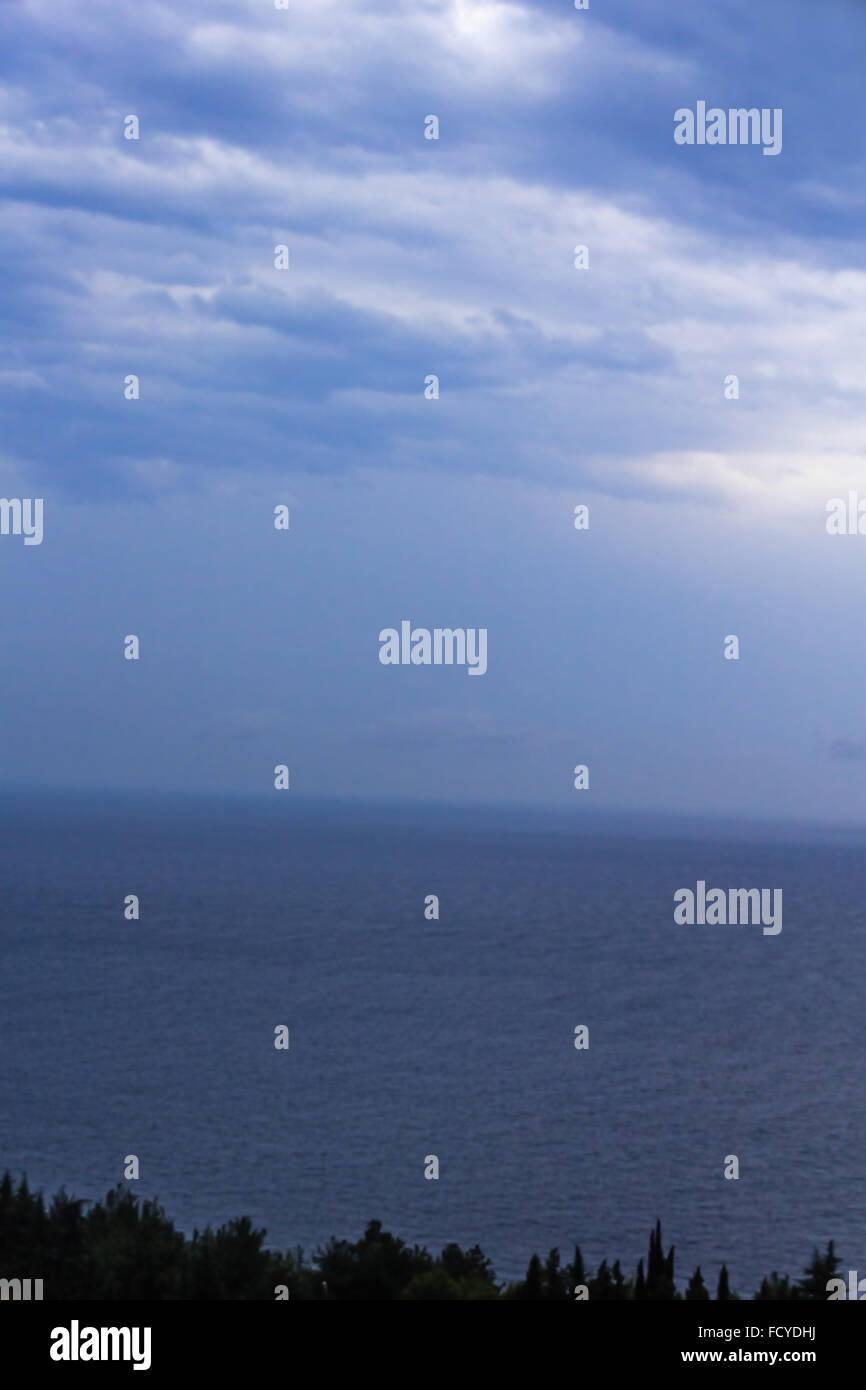 Sky over sea hi-res stock photography and images - Alamy