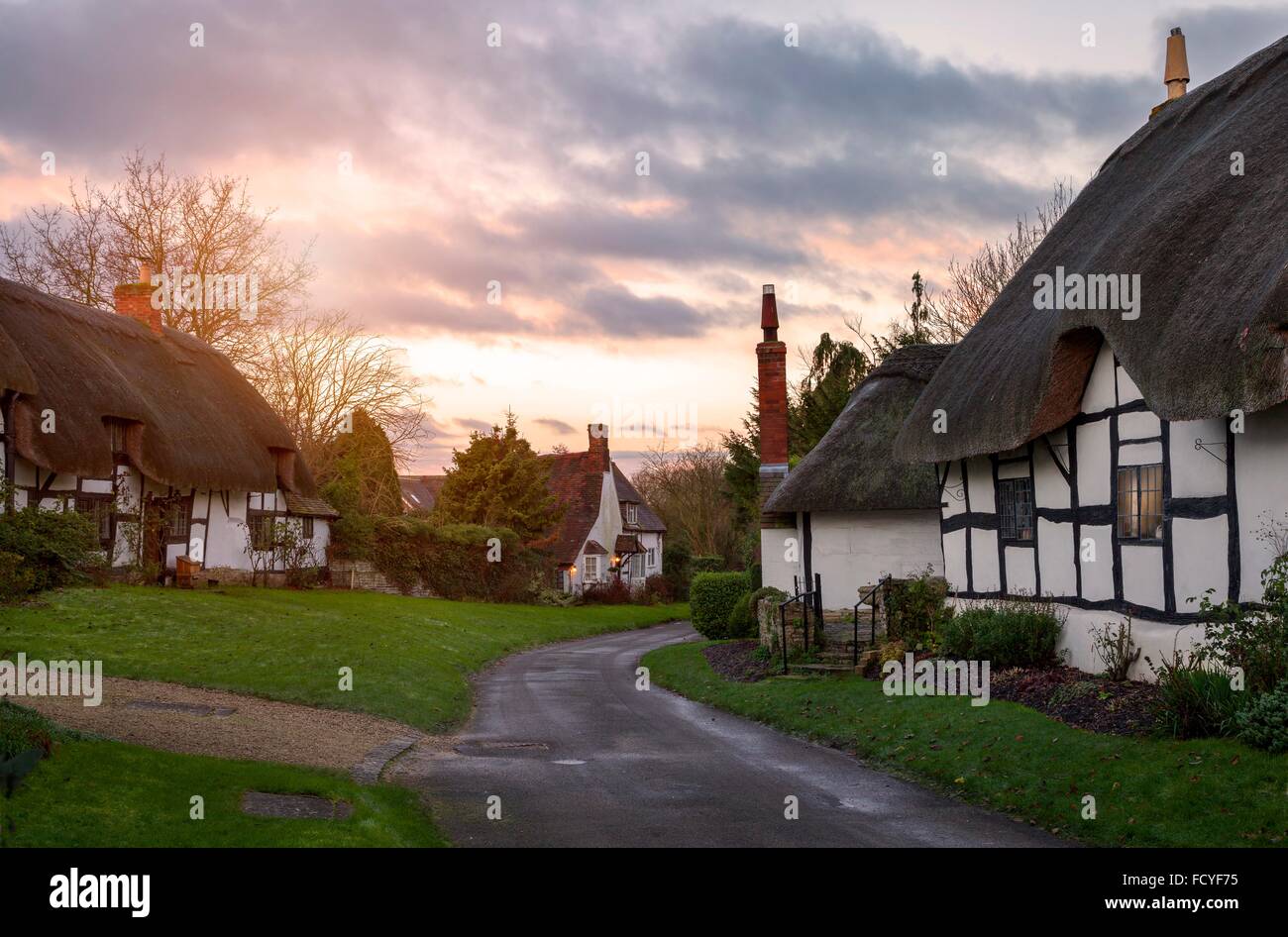 Thatched Cottages At Boat Lane Welford On Avon Stratford Upon