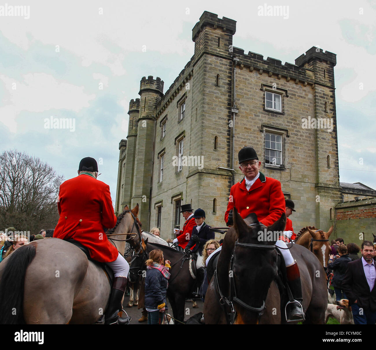 The Old Surrey Burstow and West Kent Hunt gather at Chiddingstone Castle for the traditional Boxing Day meet  Featuring: Atmosphere Where: Kent, United Kingdom When: 26 Dec 2015 Stock Photo