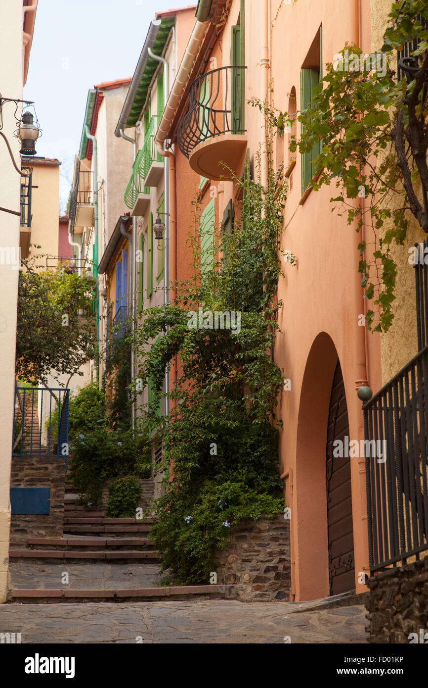Old south village hi-res stock photography and images - Alamy