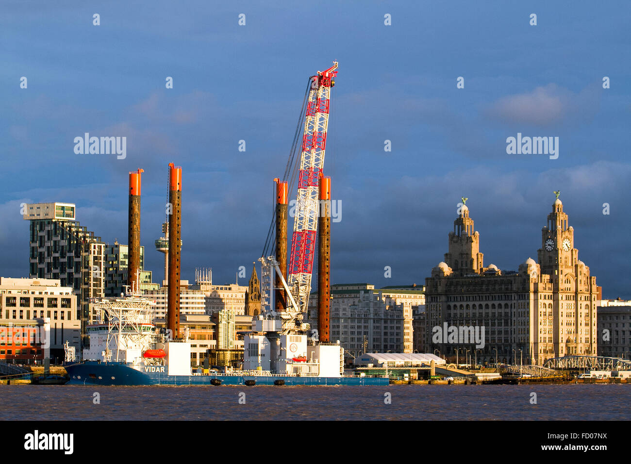 Vidar Jack Up Rig at Liverpool Dock, Liverpool, UK. 26th January 2016 ...