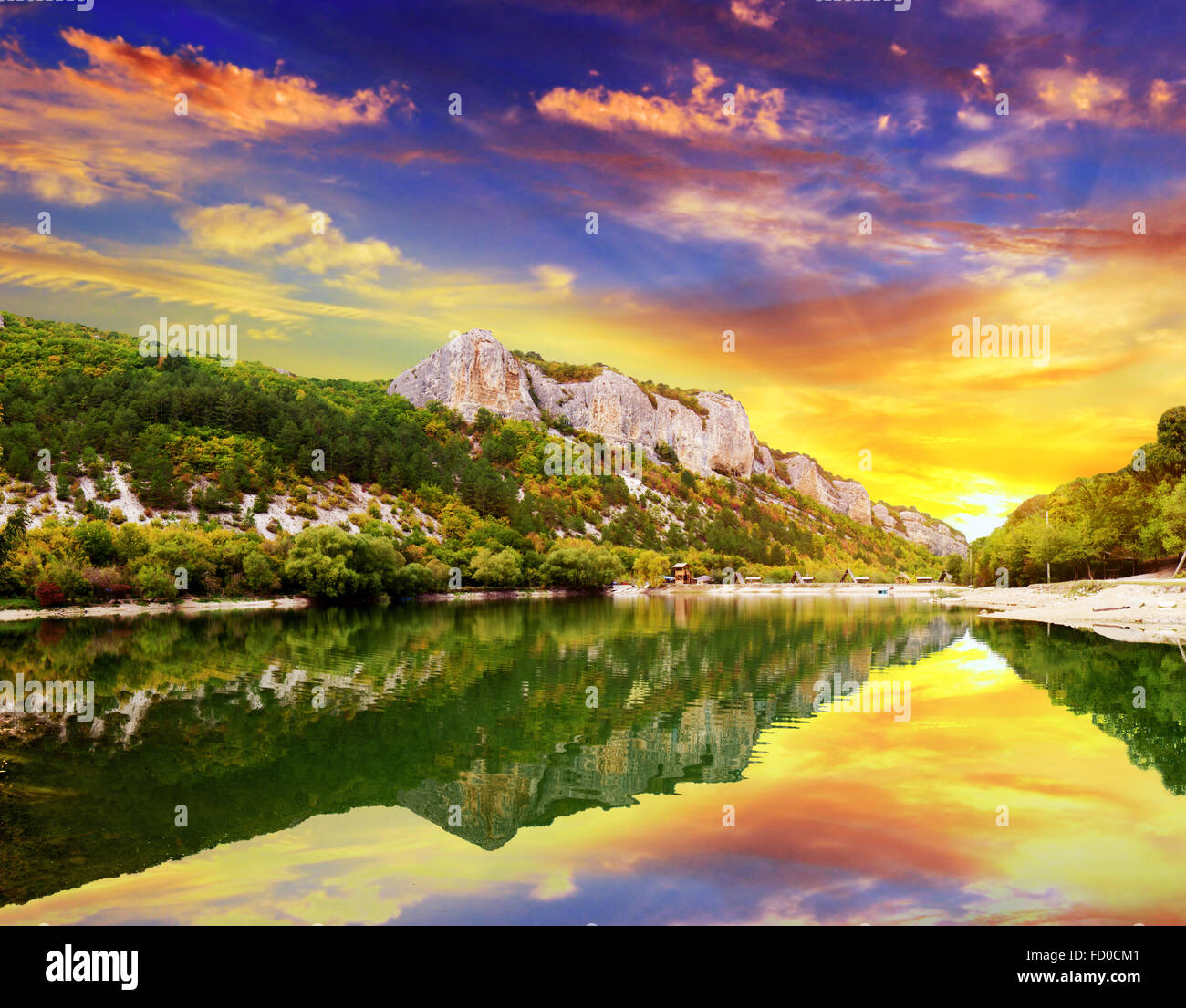 Sunset lake mountains hi-res stock photography and images - Alamy