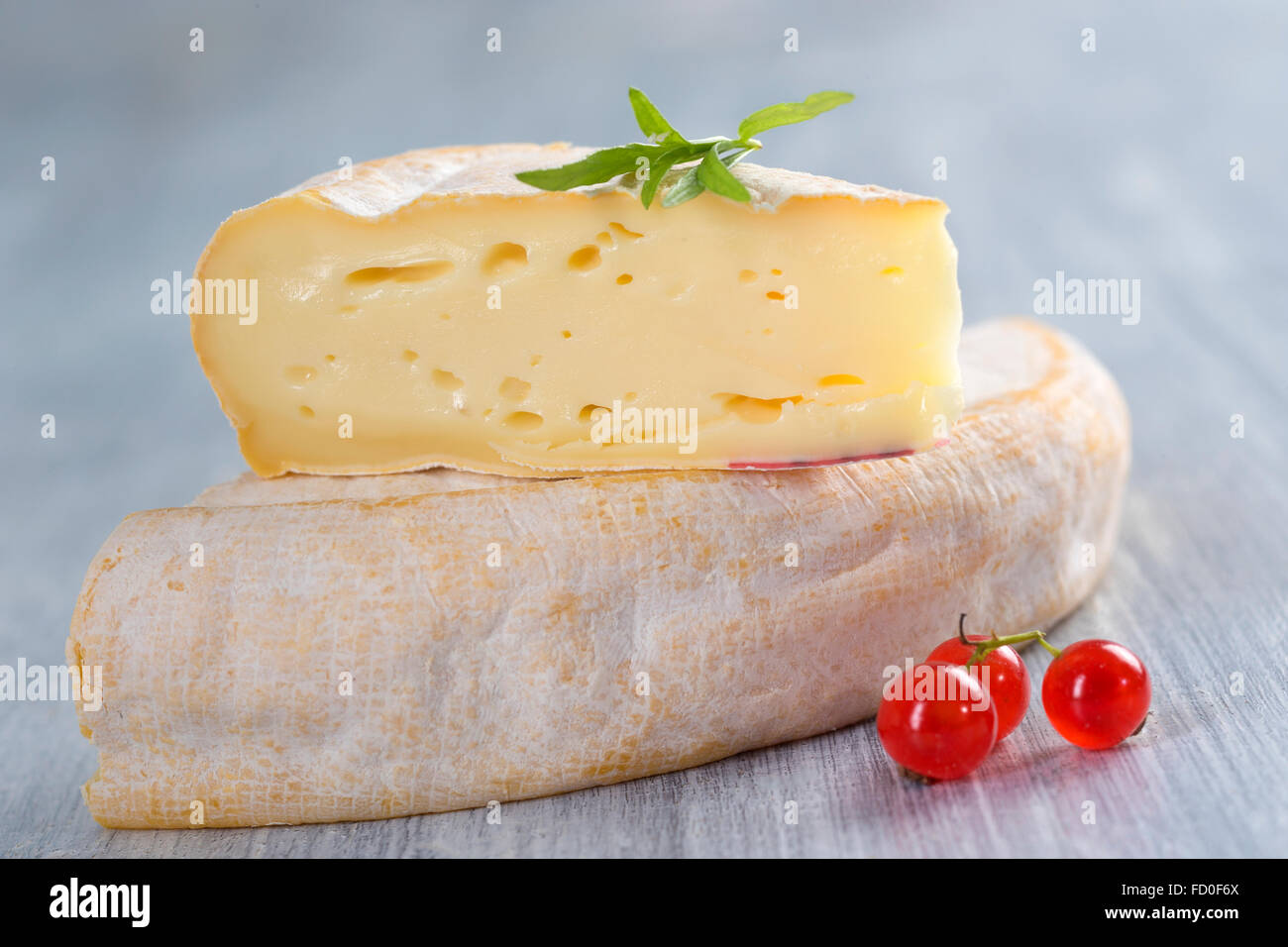 French Reblochon cheese Stock Photo Alamy