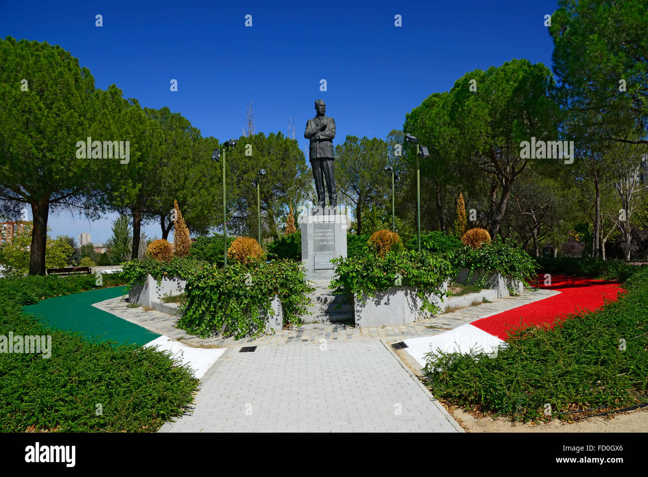 statue-lazaro-cardenas-parque-norte-madrid-spain-es-stock-photo-alamy