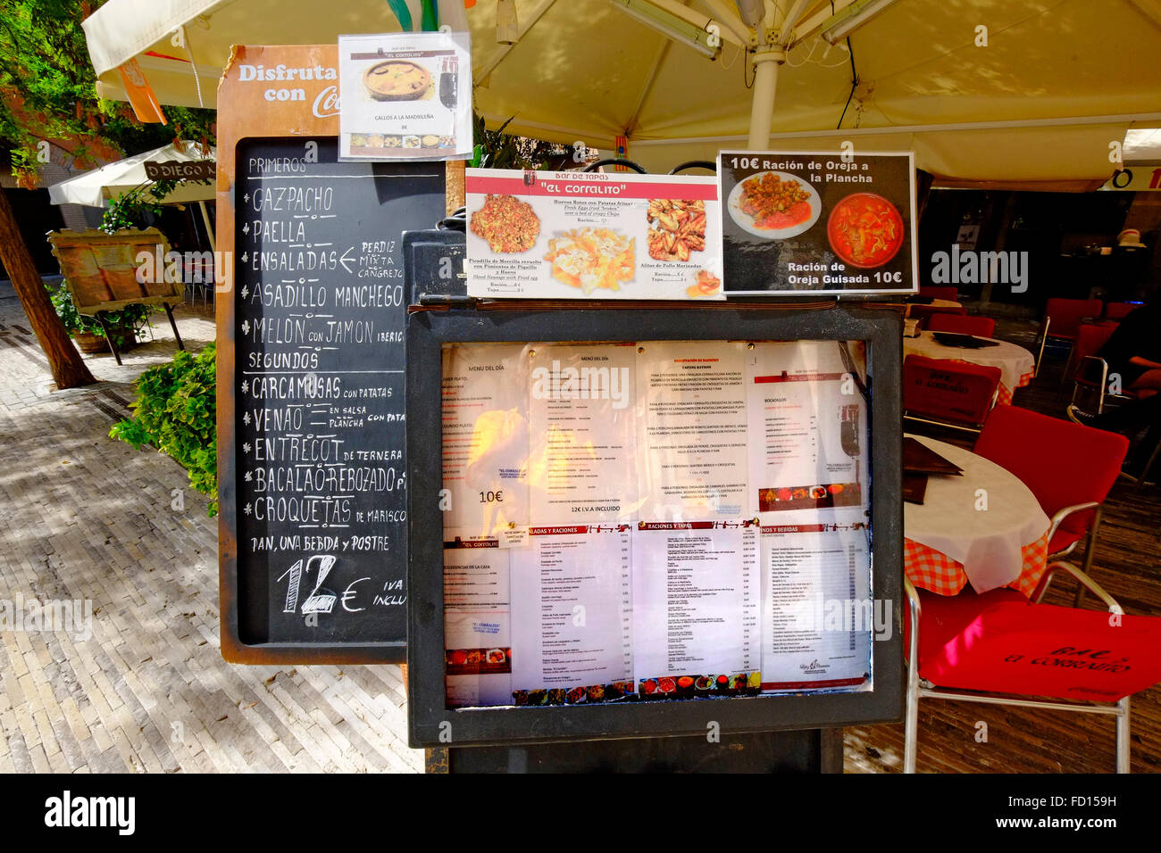 menu-display-cafe-restaurant-toledo-spain-es-stock-photo-alamy