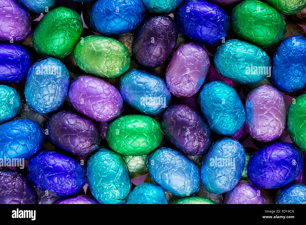 Download Easter Egg Foil High Resolution Stock Photography And Images Alamy Yellowimages Mockups