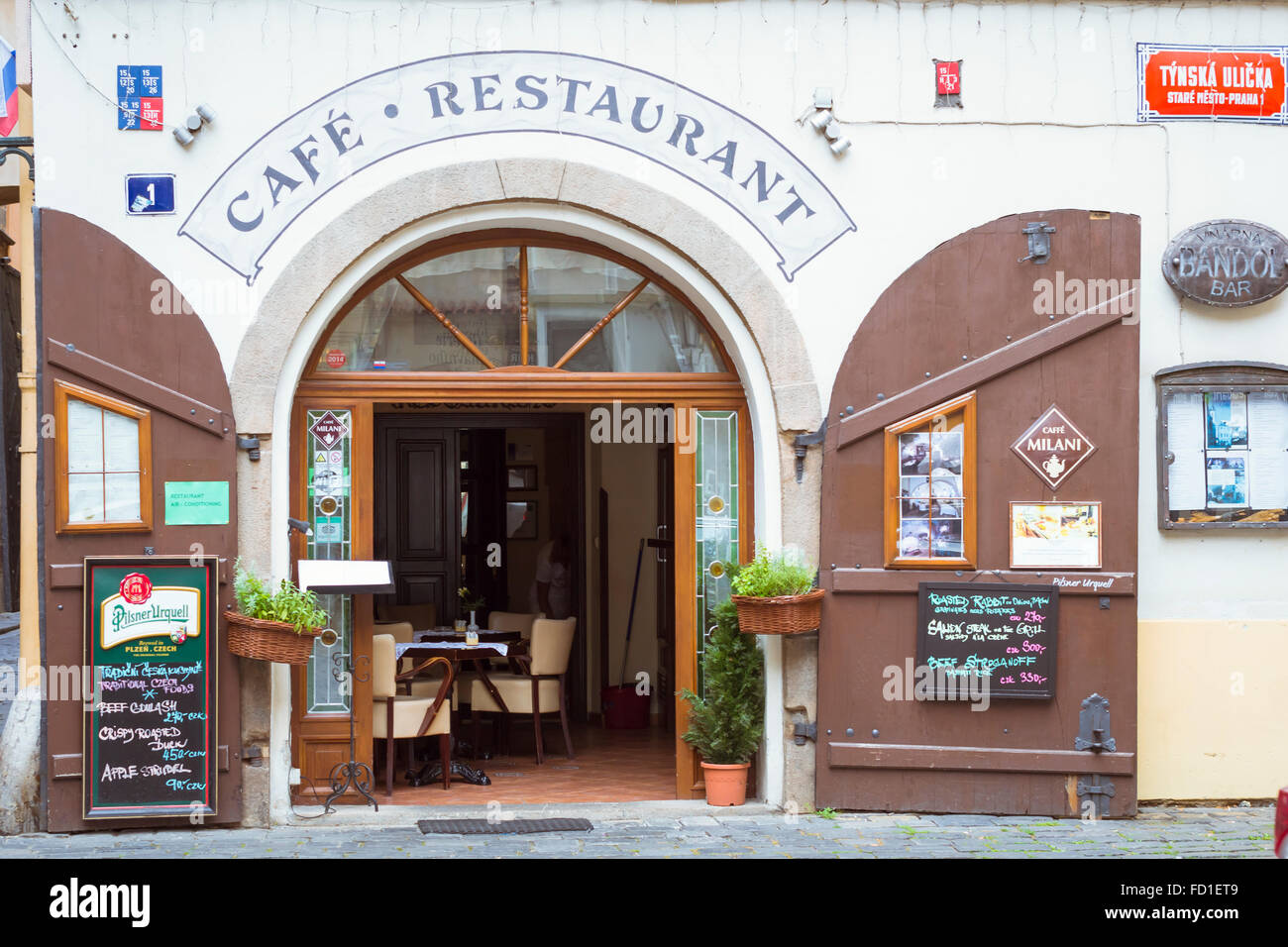 PRAGUE, CZECH REPUBLIC - AUGUST 28, 2015: Cafe-Restaurant on the street market in old Town Prague, Czech Republic Stock Photo