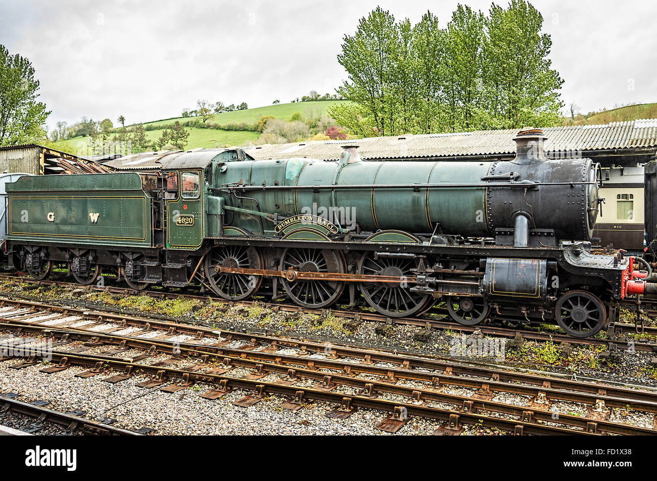 No 4920 DUMBLETON HALL standing idle in a siding at Buckfastleigh railway station Stock Photo