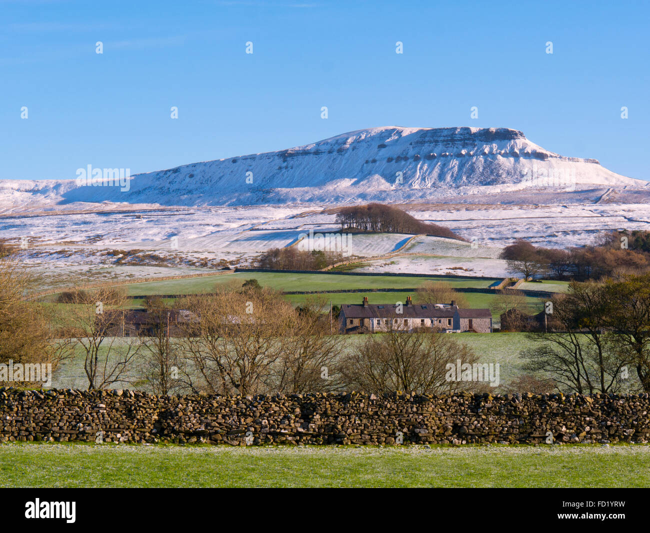 Snow Capped Pen Y Ghent, Horton in Ribblesdale, Yorkshire Dales, Yorkshire, UK, Great Britain. Stock Photo