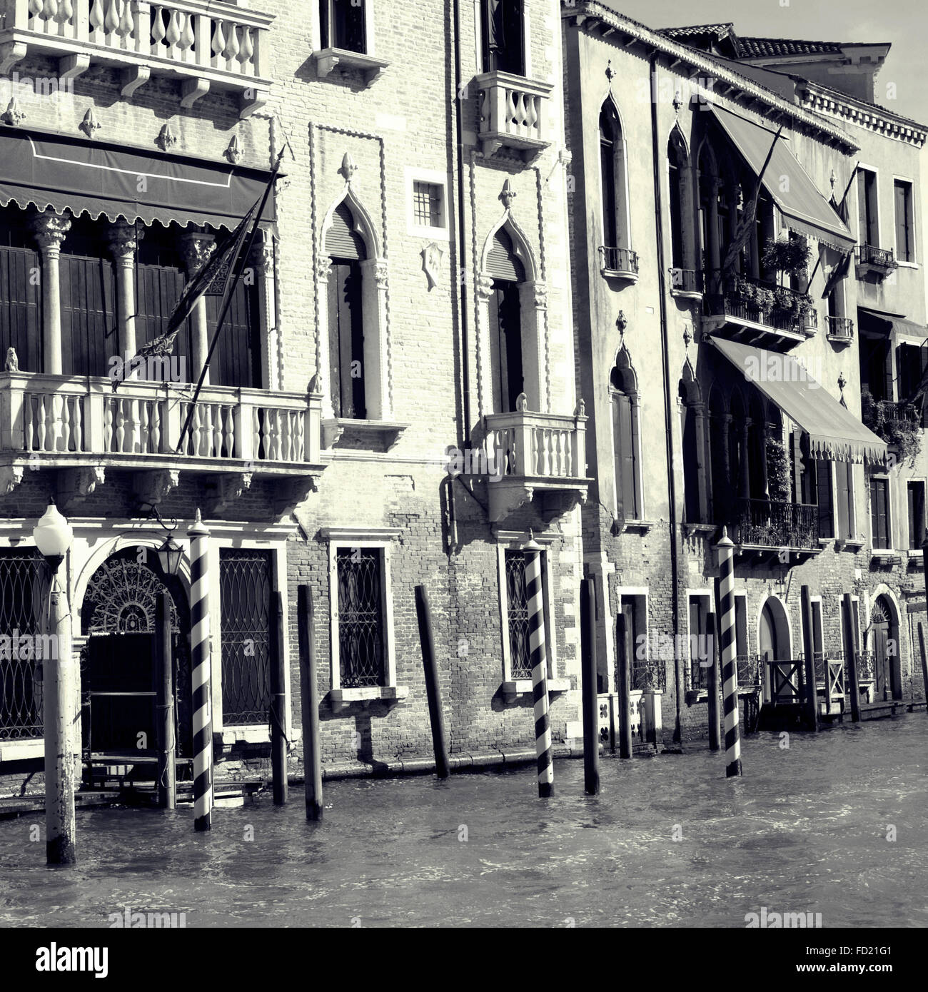 Ancient houses on Grand Canal in Venice Stock Photo - Alamy
