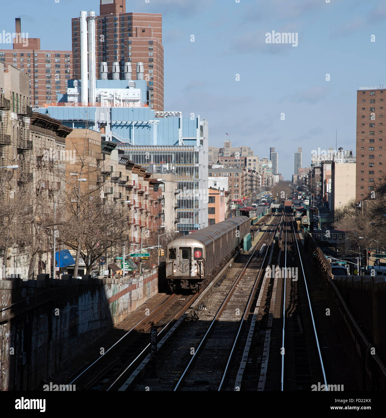 Railroad above ground at 125th Street Station Manhattan New York USA Stock Photo - Alamy