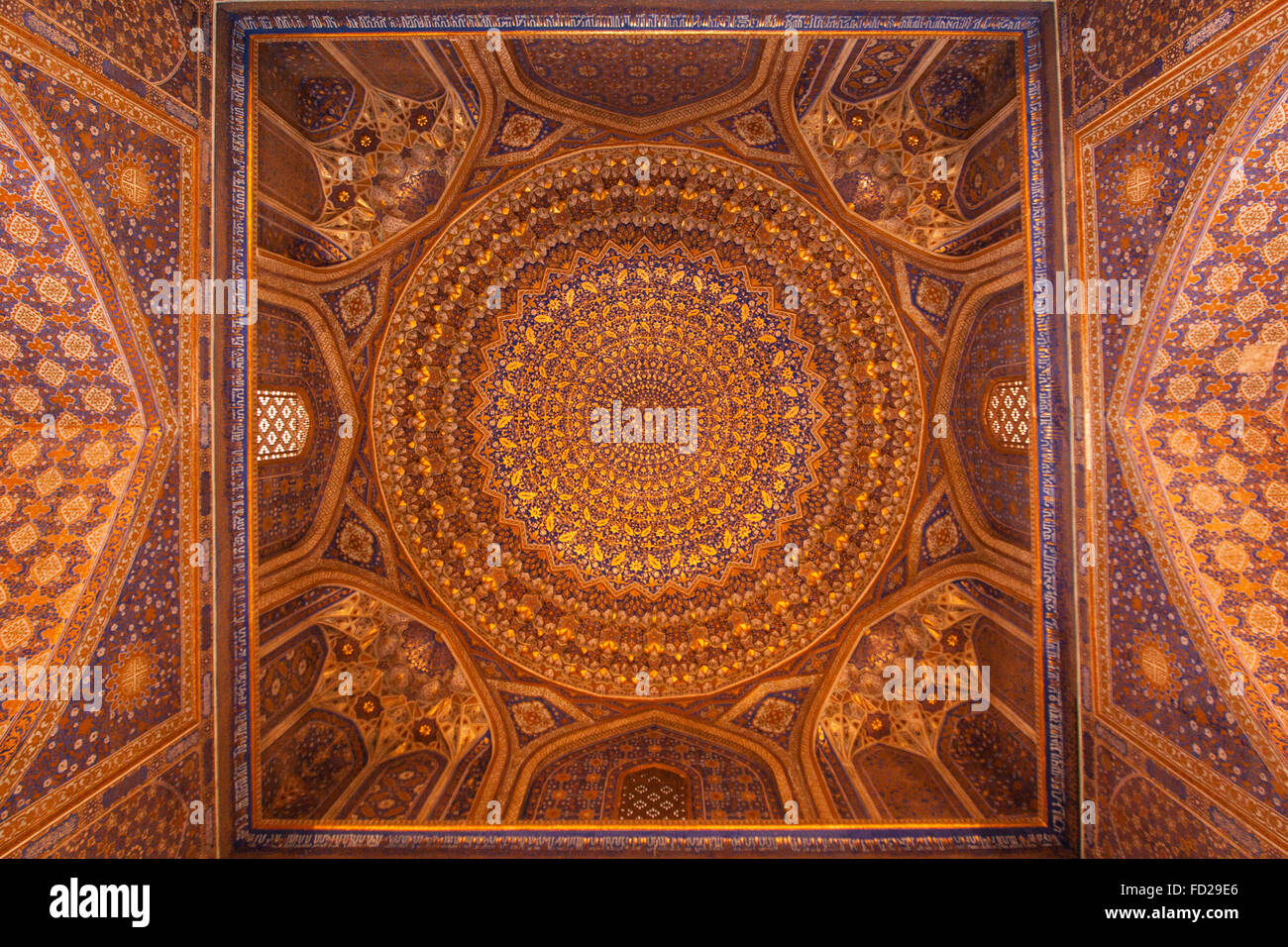 Dome In Tilla Kari Madrasa Samarcanda Uzbekistan Stock Photo Alamy dome-in-tilla-kari-madrasa-samarcanda-uzbekistan-stock-photo-alamy