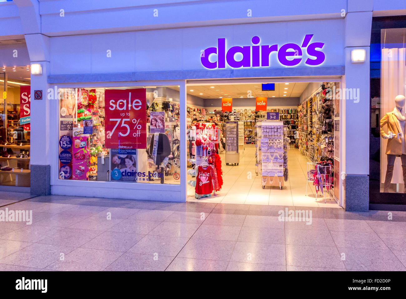 Claires accessory shop hi-res stock photography and images - Alamy