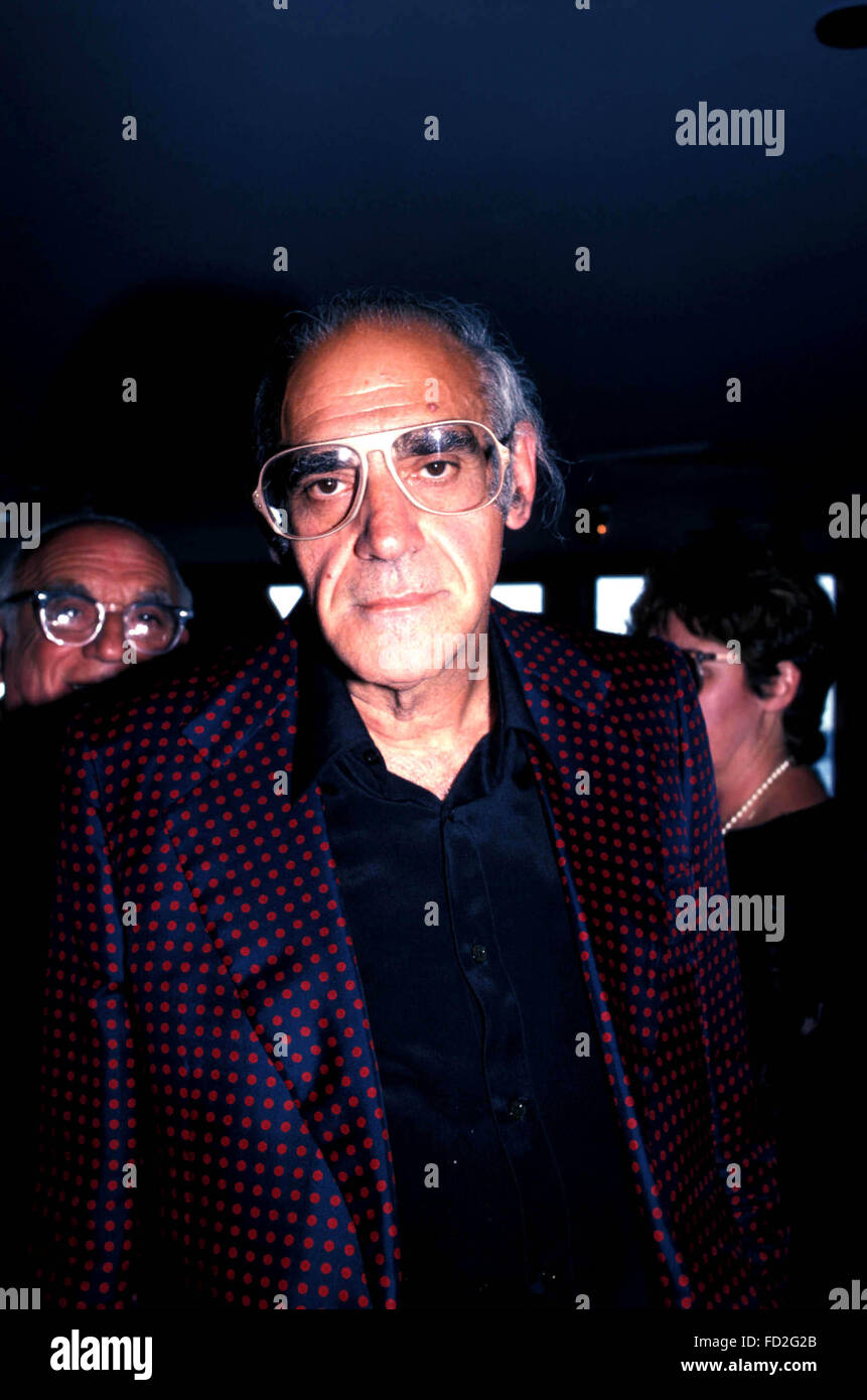 File. 26th Jan, 2016. Actor ABE VIGODA, who played the decrepit ...