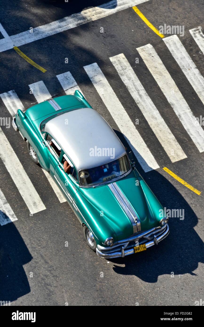 Old American cars in Havana Stock Photo Alamy