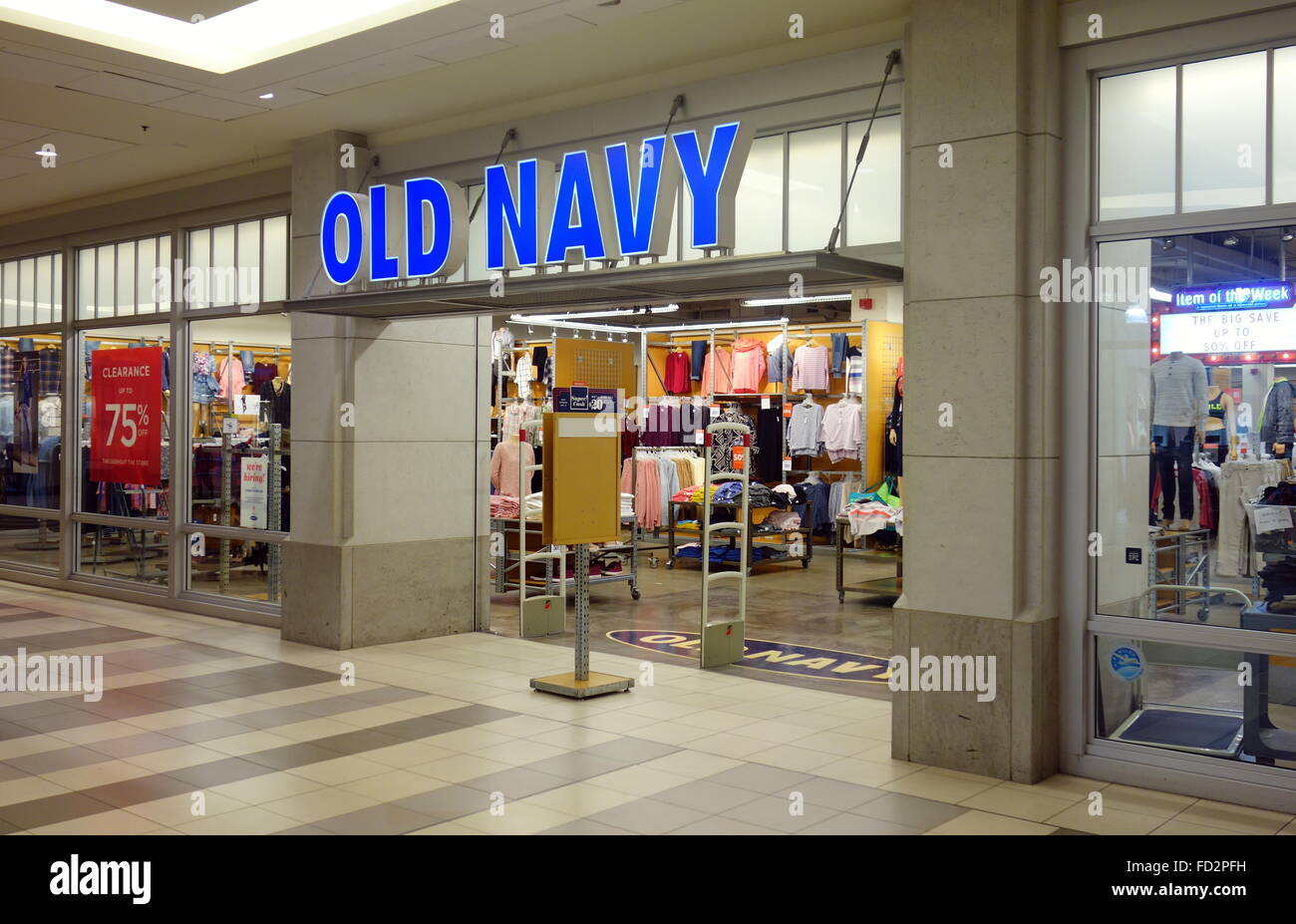 Old navy store hi-res stock photography and images - Alamy