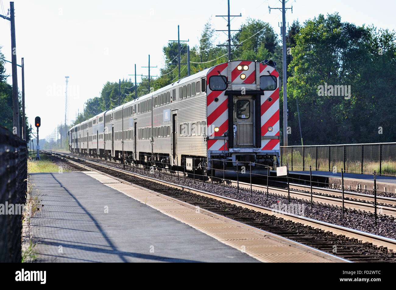 An inbound Metra commuter train arriving at the Geneva, Illinois
