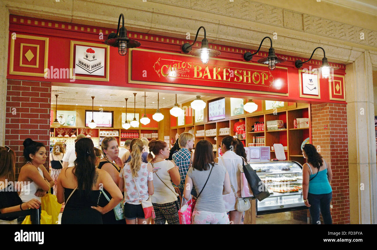 Carlo's Bake Shop, Venetian hotel, Las Vegas Stock Photo - Alamy