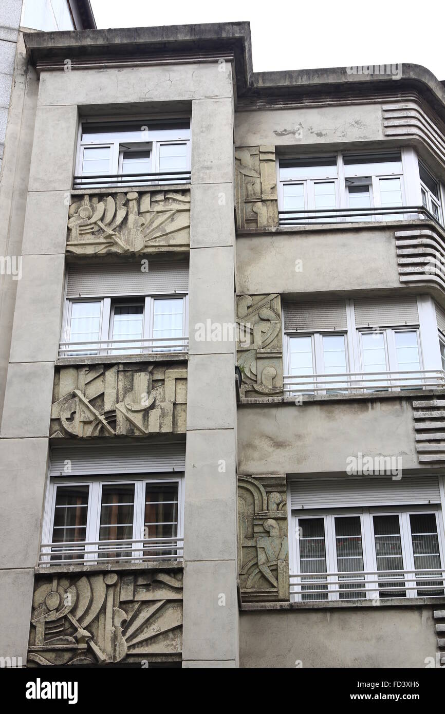 Stone facades hi-res stock photography and images - Alamy